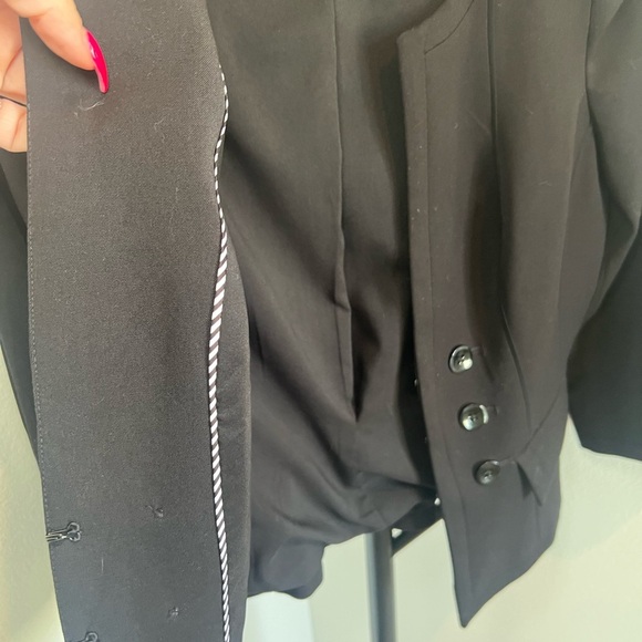 White House Black Market Black double breasted blazer 3/4 sleeves hook front SZ6 - Picture 5 of 5